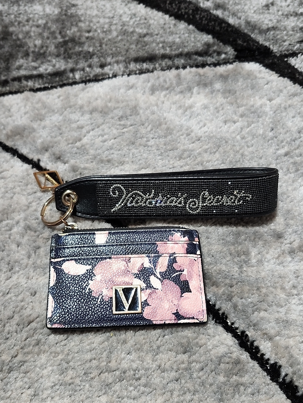VICTORIA SECRET NIGHT BLOOM FLORAL CARD CASE & WRISTLET RHINESTONES KEYCHAINS